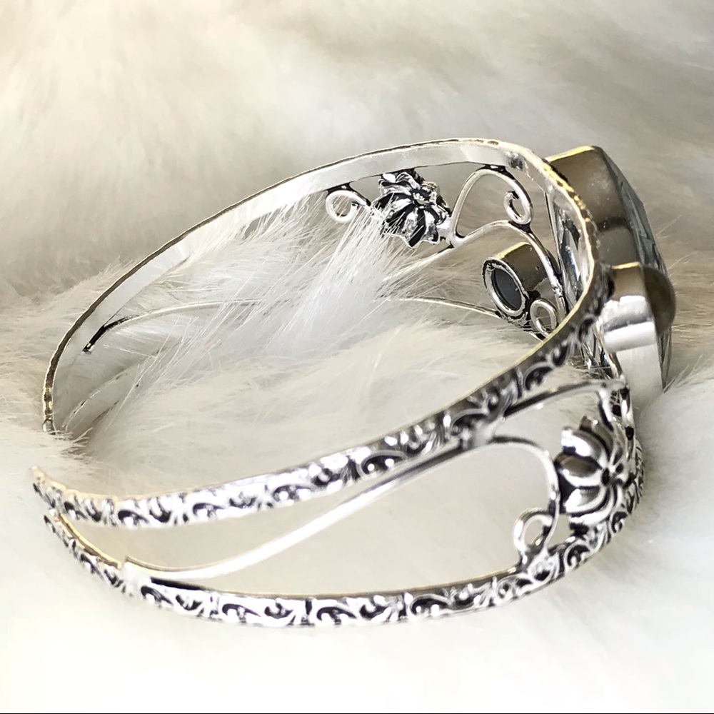 Gorgeous Lab. Created Black Rutile & Labradorite. - image 3